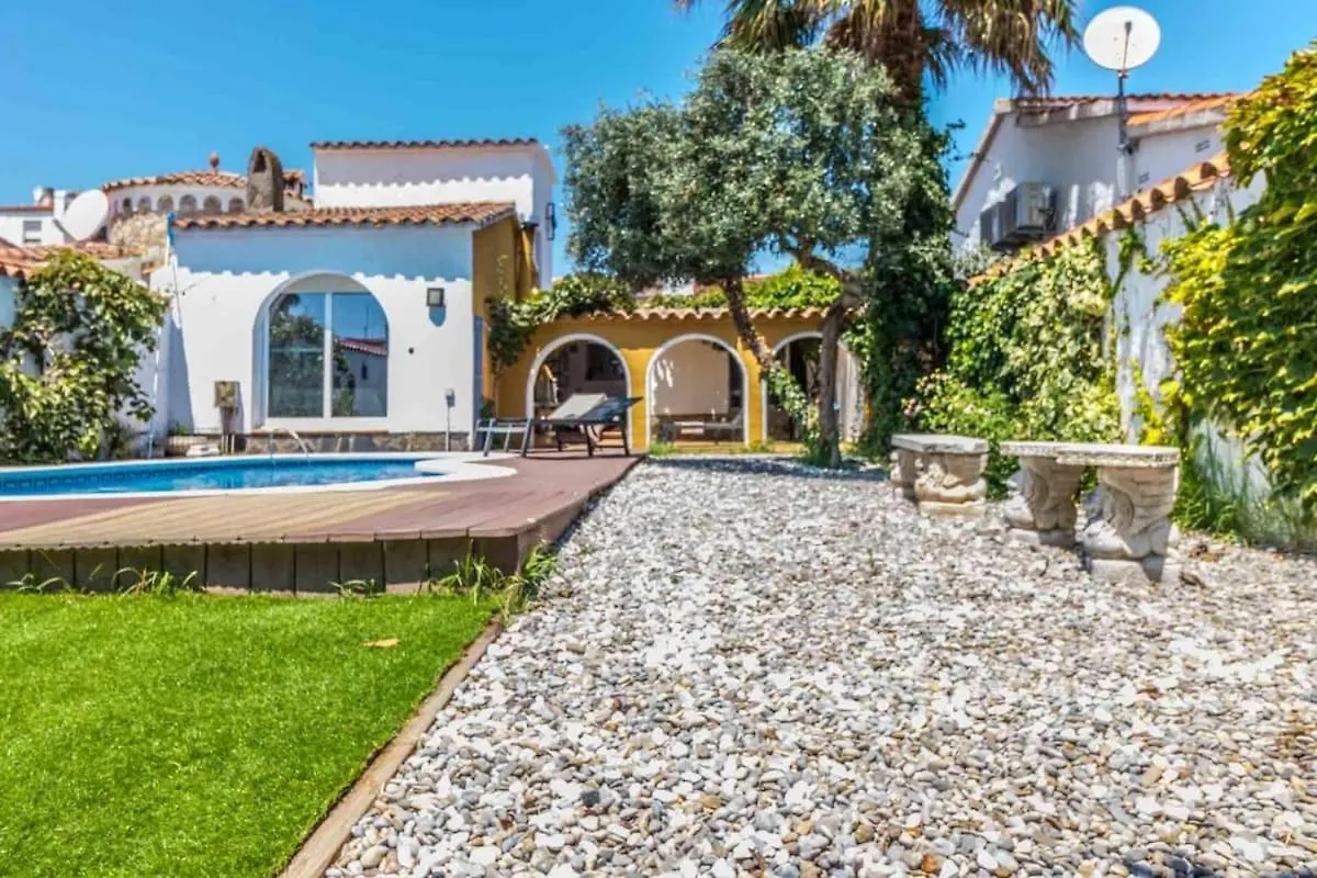 148-Empurialola - Beautiful Villa With Pool And Garden With Mooring Empuriabrava Prázdninový dům