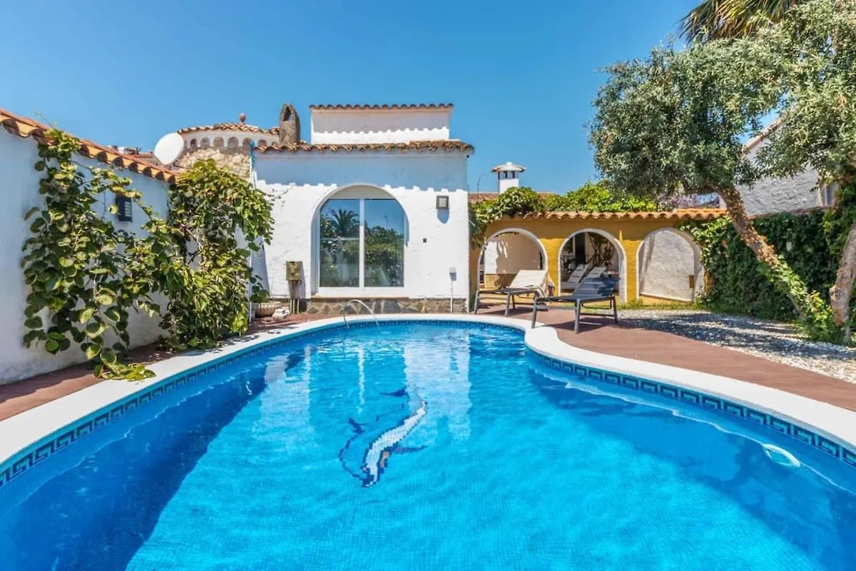 148-Empurialola - Beautiful Villa With Pool And Garden With Mooring Empuriabrava