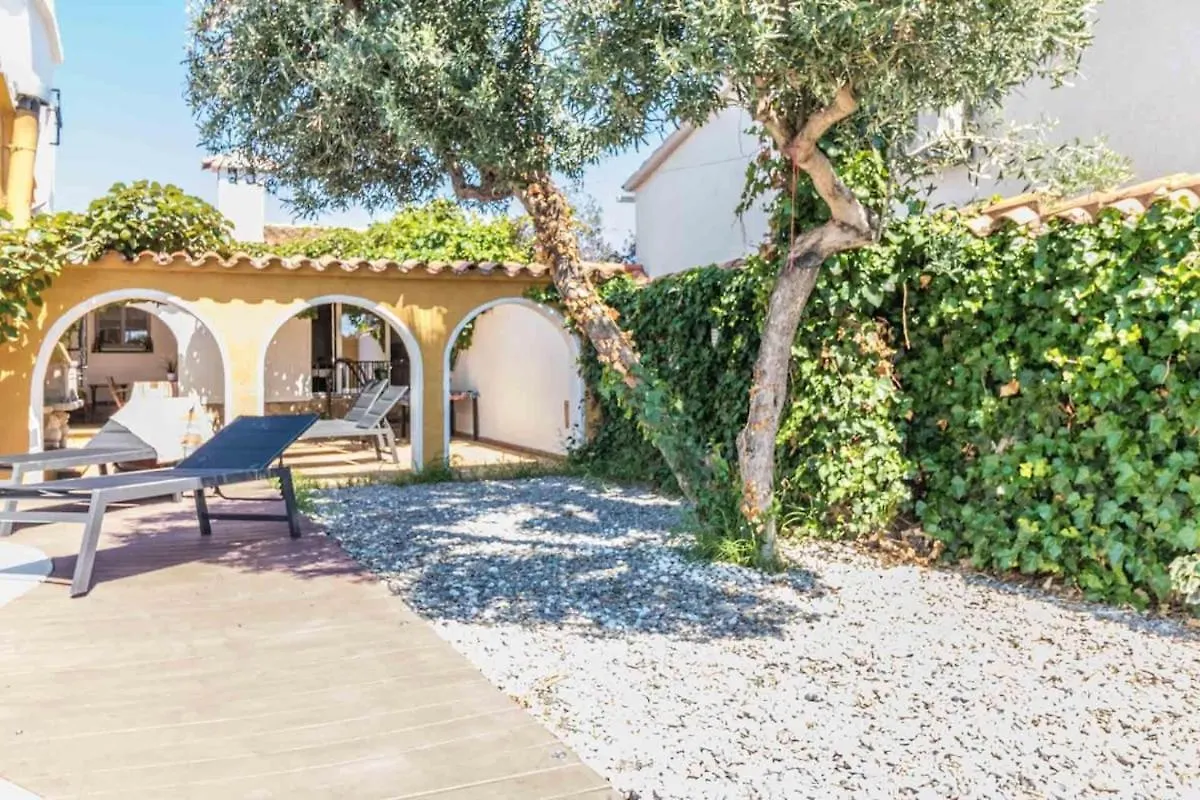 148-Empurialola - Beautiful Villa With Pool And Garden With Mooring Empuriabrava Španělsko